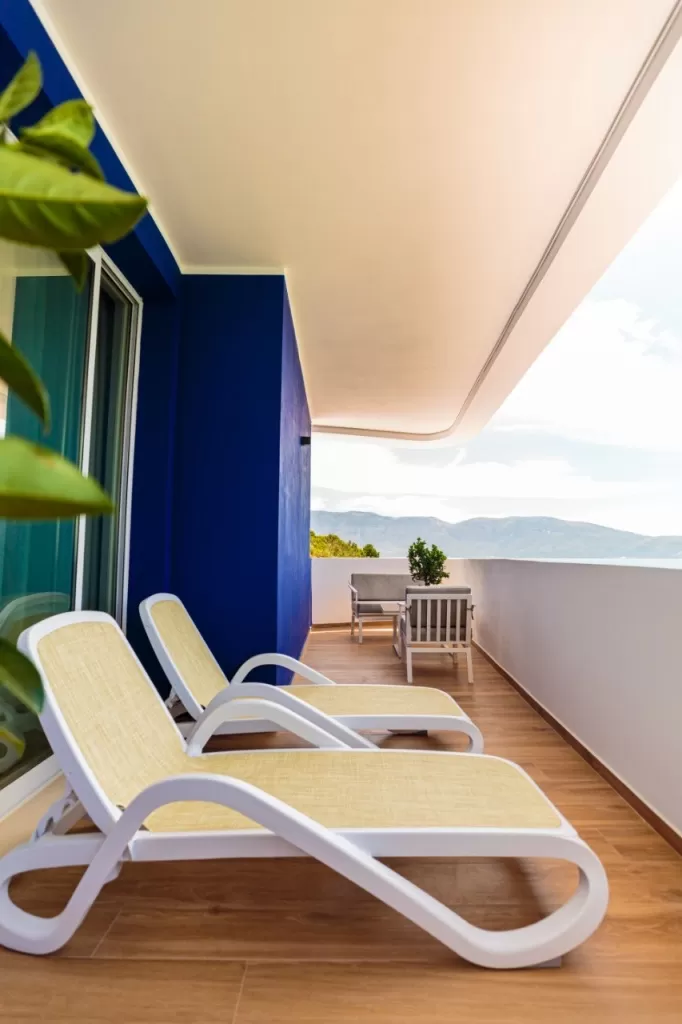 Regina Blu Suite 8.jpg